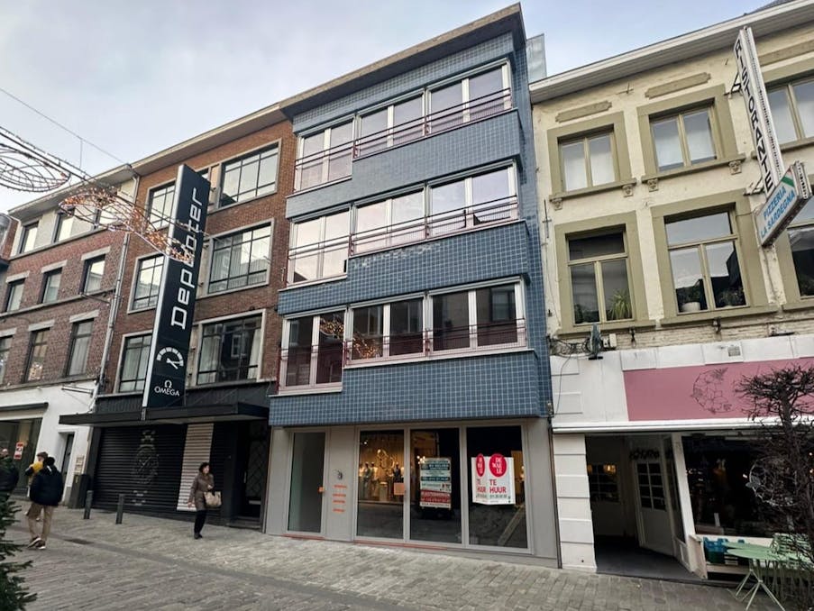 Casco handelspand van ca. 140 m² te huur in hartje Hasselt