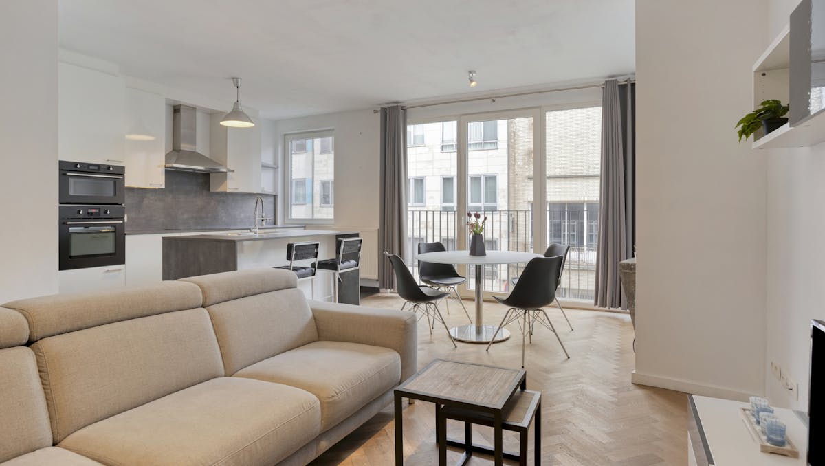 Appartement met twee slaapkamers en terras te koop Antwerpen