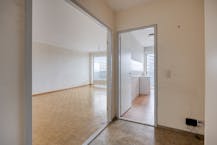 Te renoveren appartement te koop in Berchem