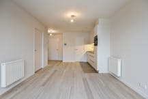 Nieuwbouwassistentieflat met zicht op zee en duinen in De Panne