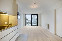 Nieuwbouwassistentieflat met zicht op zee en duinen in De Panne