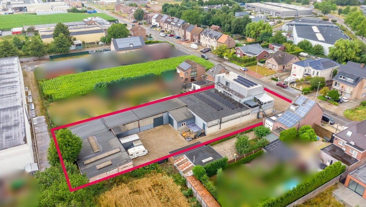 Handelspand met woonst te koop in Lanaken