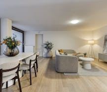 Gelijkvloers appartement met 3 slaapkamers in historisch centrum van Brugge.