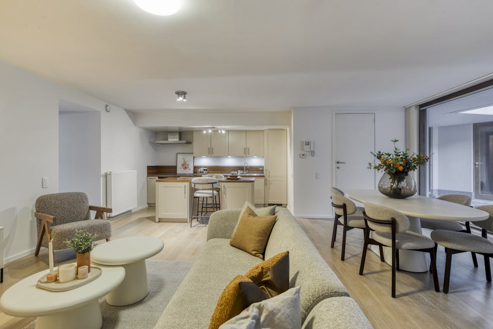 Gelijkvloers appartement met 3 slaapkamers in historisch centrum van Brugge.