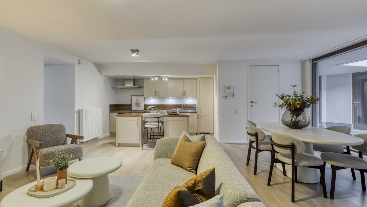 Gelijkvloers appartement met 3 slaapkamers in historisch centrum van Brugge.