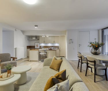 Gelijkvloers appartement met 3 slaapkamers in historisch centrum van Brugge.