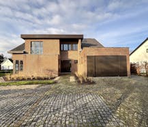 TE HUUR: Ruime woning met 4 slaapkamers te Stevoort (Hasselt)