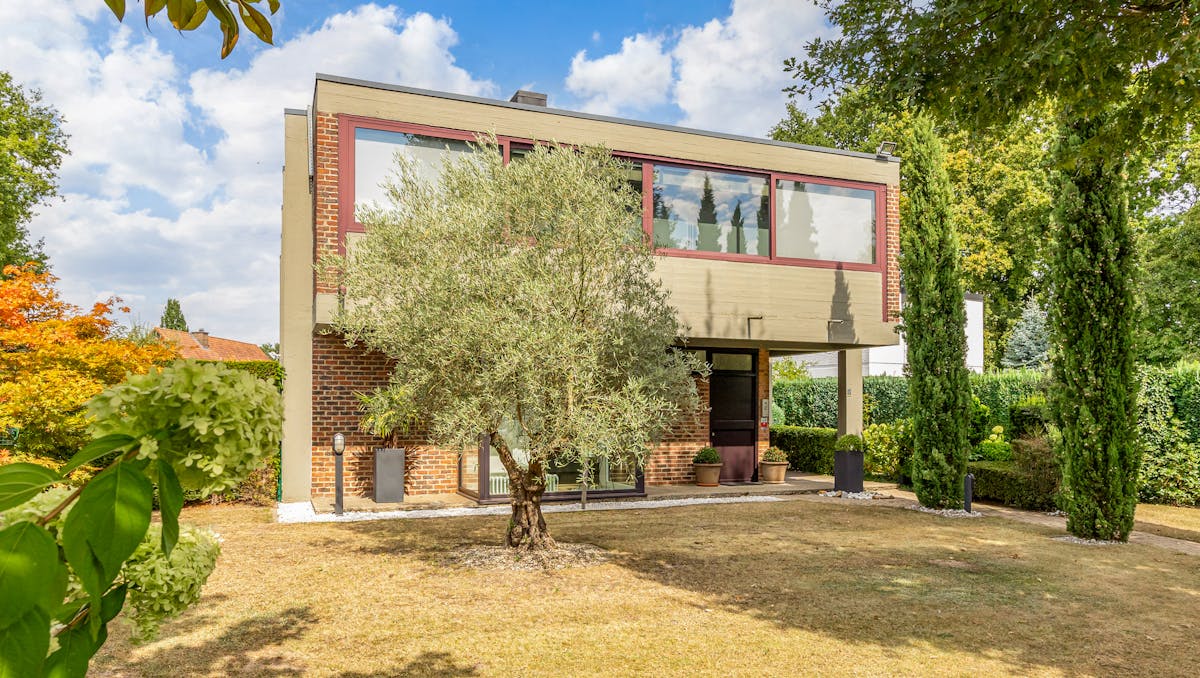 Uitzonderlijke villa met praktijk op toplocatie in Hasselt