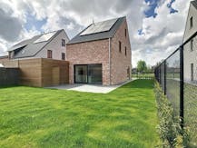 Stijlvol afgewerkte nieuwbouwwoning met 4 slaapkamers in Zedelgem