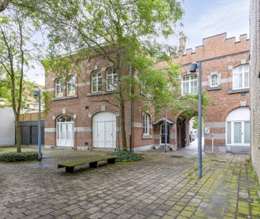 Ruim, lichtrijk appartement met twee slaapkamers te koop in Brugge