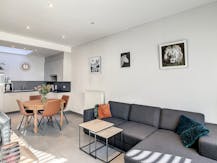 Moderne woning met zonnig terras in Poperinge