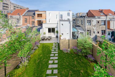 Herenhuis te koop in Deurne nabij boekenbergpark (4 slpk)