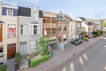 Herenhuis te koop in Deurne nabij boekenbergpark (4 slpk)