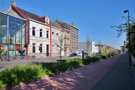 Kantoorgebouw te koop Roeselare