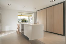 Instapklare villa met 5 slaapkamers en binnenzwembad te koop