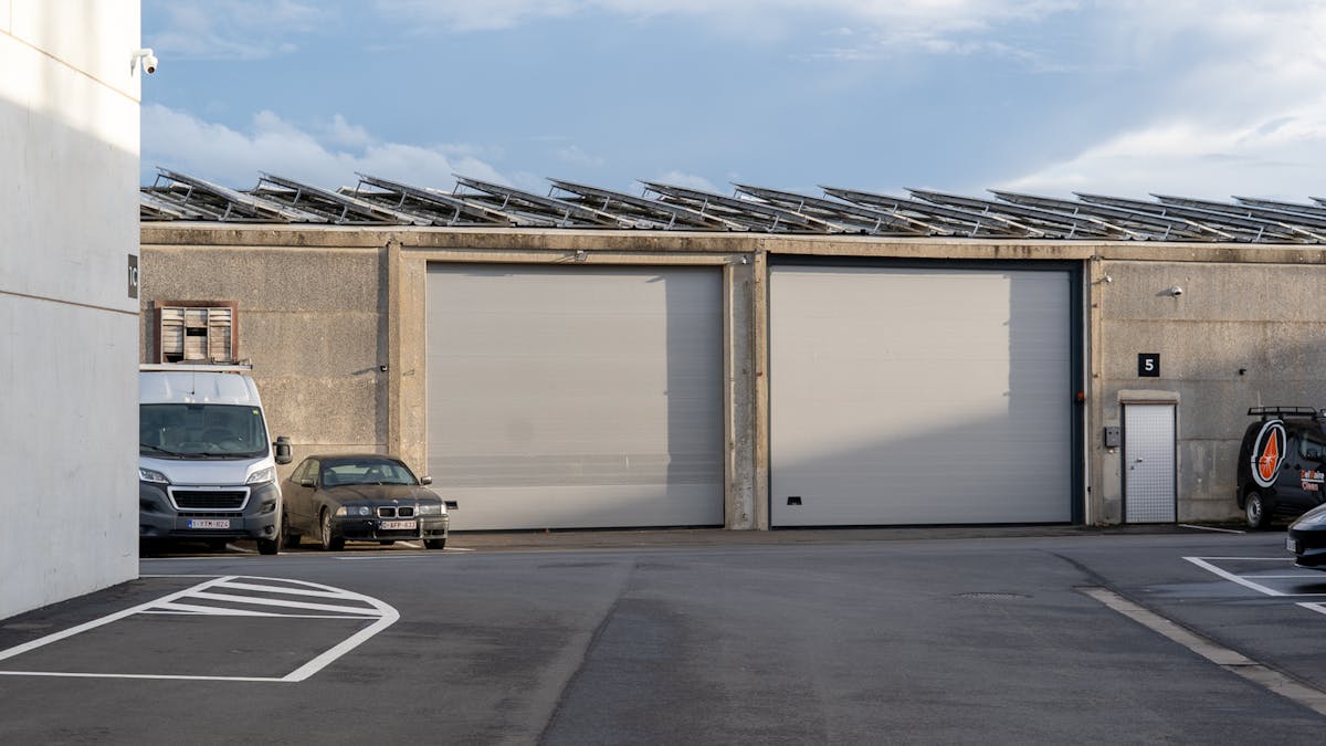 Magazijn van 200 m² te huur in Poperinge.