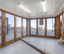 Local commercial en bord de mer (94m²)