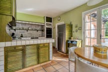 Ruime villa op ca  8.312m² te koop in Coudekerque-Village (Frankrijk).