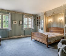 Ruime villa op ca 8.312m² te koop in Coudekerque-Village (Frankrijk).