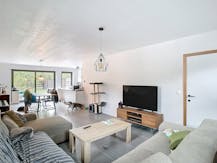 Woning met 3 slaapkamers, tuin en autostaanplaats in Woesten