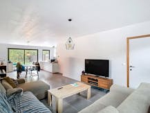 Woning met 3 slaapkamers, tuin en autostaanplaats in Woesten