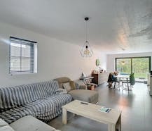 Woning met 3 slaapkamers, tuin en autostaanplaats in Woesten