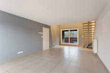 Lichtrijk & instapklaar duplex-appartement nabij Genk-Centrum