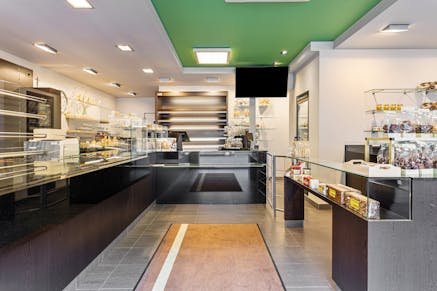 Handelspand met woonst te koop Ruddervoorde