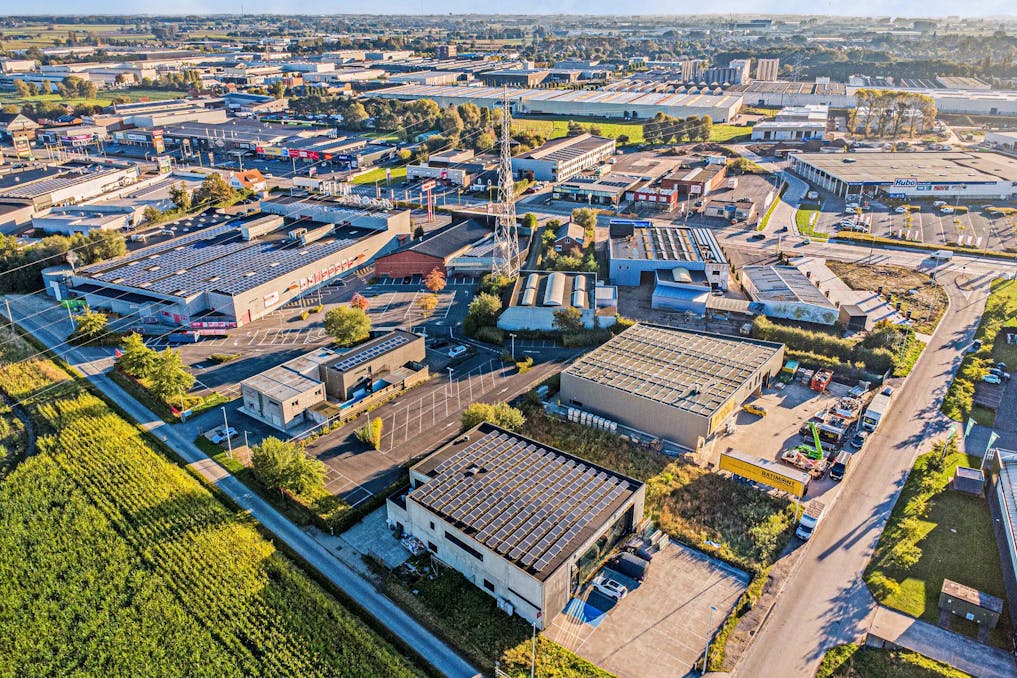 Commerciële eigendom met woonst te koop te Roeselare