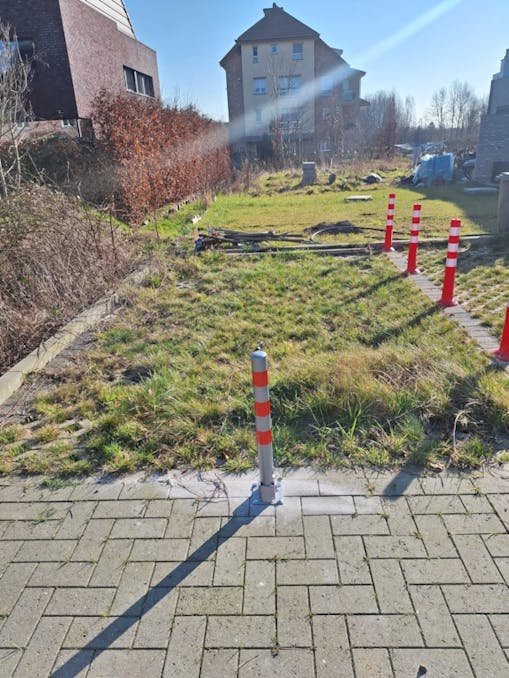 Voie de stationnement spacieuse fermée à vendre à Sint-Niklaas