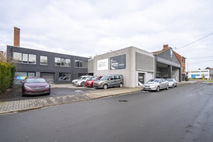 Kantoorgebouw te koop Kortrijk