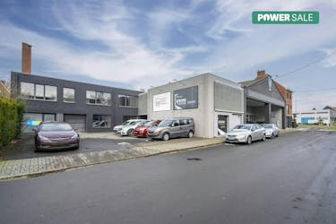 Kantoorgebouw te koop in Kortrijk