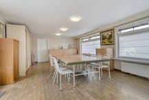 Praktijkruimte met woonst te koop in Beveren-Leie