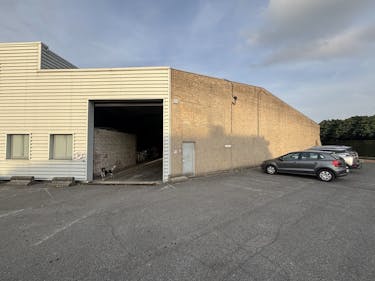 Magazijn van ca. 900m² te huur in Deerlijk.