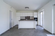 Halfopen nieuwbouwwoning met drie kamers te huur in Harelbeke