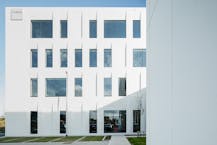 Nieuwbouw kantoor van ca. 831 m² op R. Plaza te Roeselare