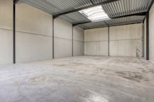 Unité PME récemment construite d'environ 240 m² à vendre à Tielt