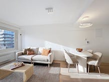 Gerenoveerd appartement te koop aan het Heldenplein te Heist