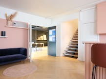 Bedrijfsgebouw langs de Ring/R32 van Roeselare.