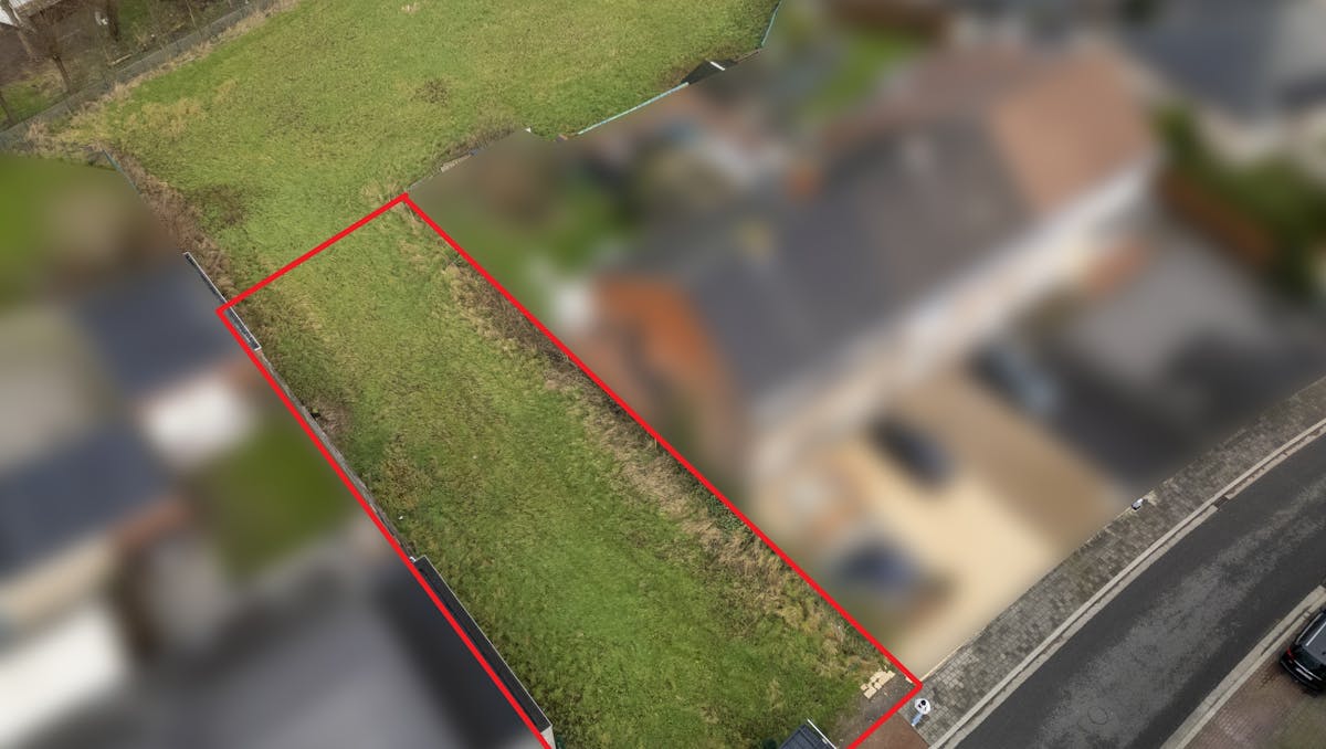 Bouwgrond (450 m²) te koop op een centrale locatie te Gullegem