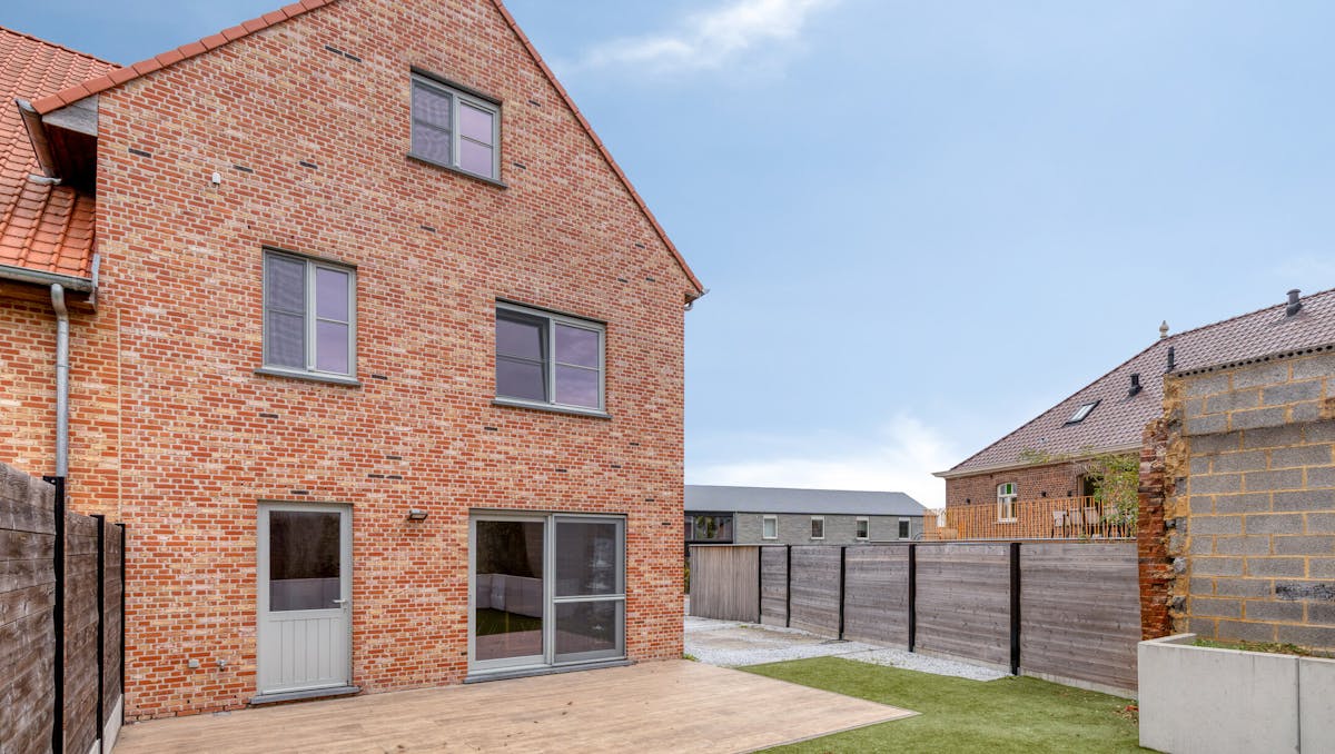 Recente halfopen woning te koop in Rozebeke (Zwalm)