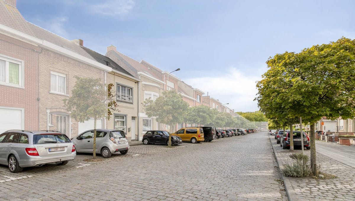 Instapklare woning te koop in Kortrijk!