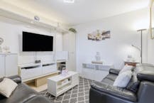 Appartement met 2 terrassen en garage te koop in Wilrijk