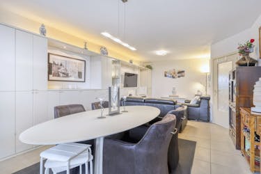 Appartement met 2 terrassen en garage te koop in Wilrijk