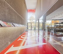 Magazijn ( 788 m²) met bureel (400 m²) te huur in Oostkamp