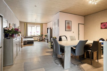 Huis met 5 slaapkamers en tuin in Deurne!