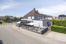Uniek handelspand met modern restaurant in prachtige omgeving aan de vaart in Kapelle Op Den Bos