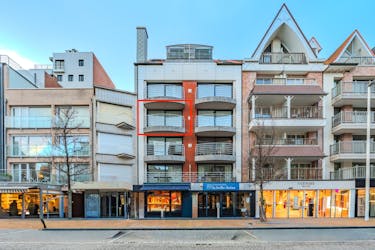 Zongericht appartement met twee slaapkamers en terras