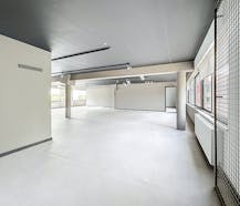 Ruime kantoorruimte / showroom te huur