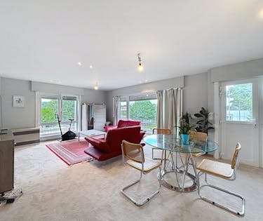 Gerenoveerd appartement met garage te koop, St-Michiels